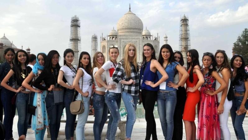 Why Foreign Tourists Love Staying in Agra
